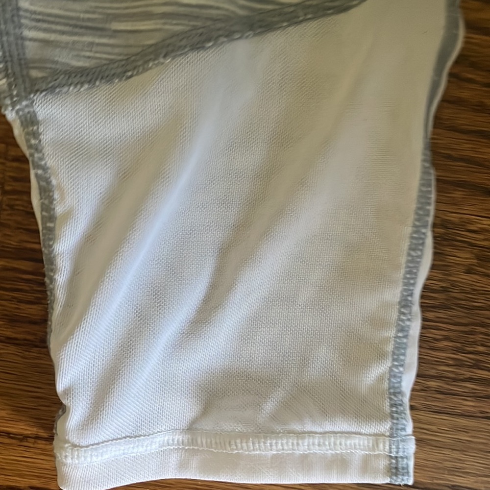 zella capri leggings, kids large (10/12) - Picture 2 of 3